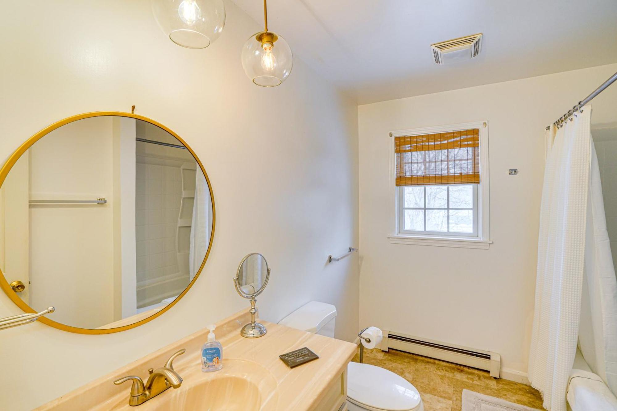 Private Guest House In Dtwn Lenox, Walk To Dining! Extérieur photo