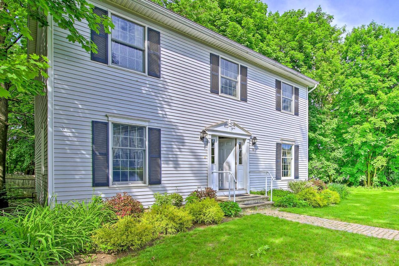 Private Guest House In Dtwn Lenox, Walk To Dining! Extérieur photo
